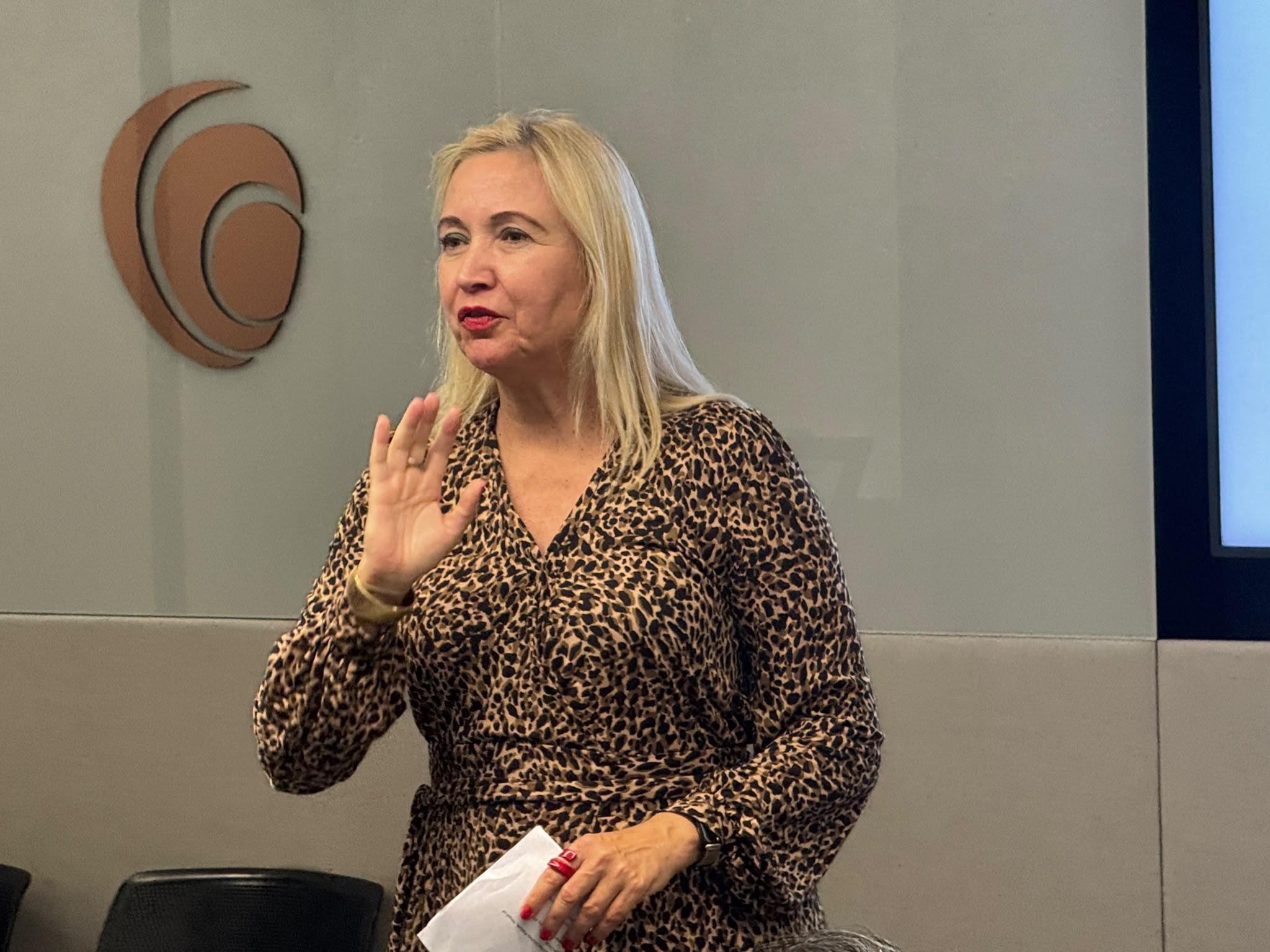 Susanne Chishti, Founder & Chair of FINTECH Circle, moderating the panel discussion at FINTECH Circle Autumn Drinks 2026